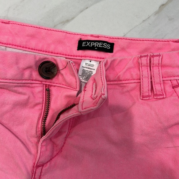 Shorts - Picture 3 of 3